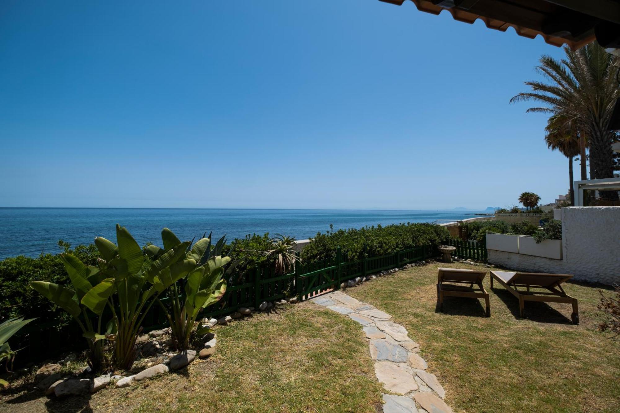 Beach Villa Dorada Estepona Exterior photo